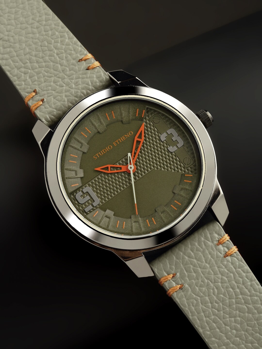 

STUDIO ETHENO Men Green Dial & Green Leather Straps Analogue Watch TT01-GUN-GRN