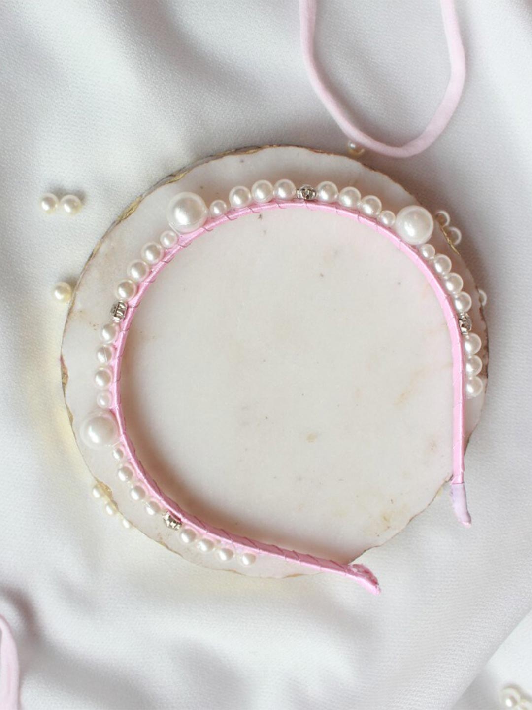 

Choko Women Pink & Off White Embellished Hairband
