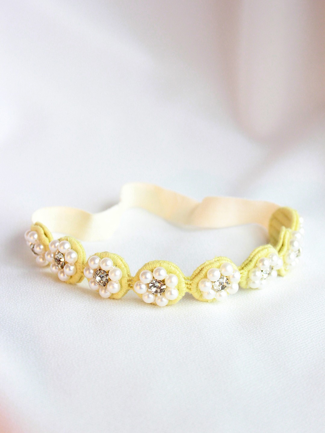 

Choko Girls Yellow & White Embellished Hairband
