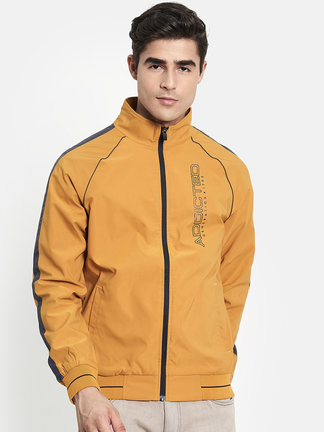 

METTLE Men Yellow Solid Tailored Jacket