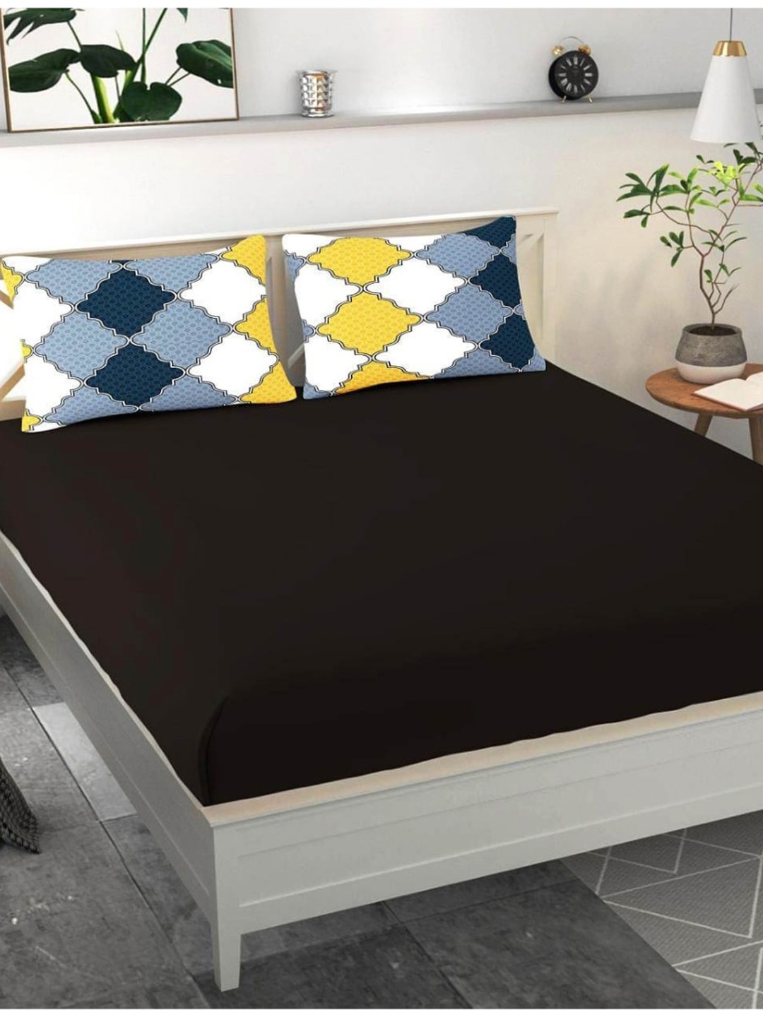 

BELVOSTUM Yellow & Brown 220 TC 120 GSM Queen Bedsheet with 2 Pillow Covers