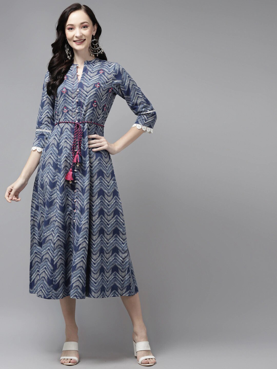 

Amirah s Blue Geometric Print Empire Midi Dress