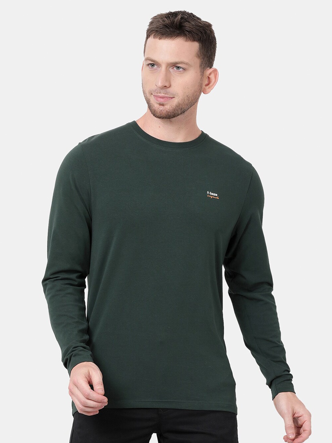 

t-base Men Green Solid T-shirt