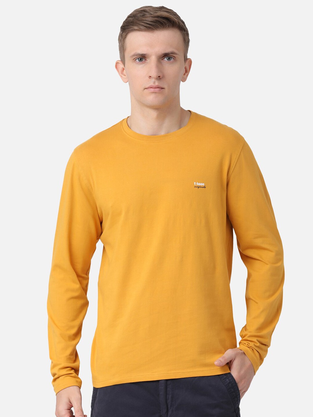 

t-base Men Yellow Solid T-shirt
