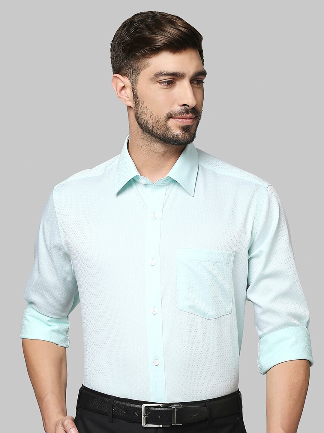 

Park Avenue Men Green Casual Shirt