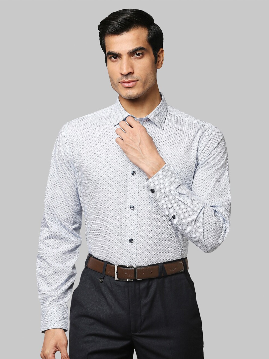 

Park Avenue Men Blue Printed Formal Shirt