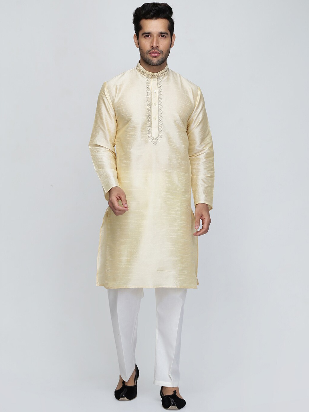 

ROYAL KURTA Men Gold-Toned Thread Work Summer Sheers Kurta