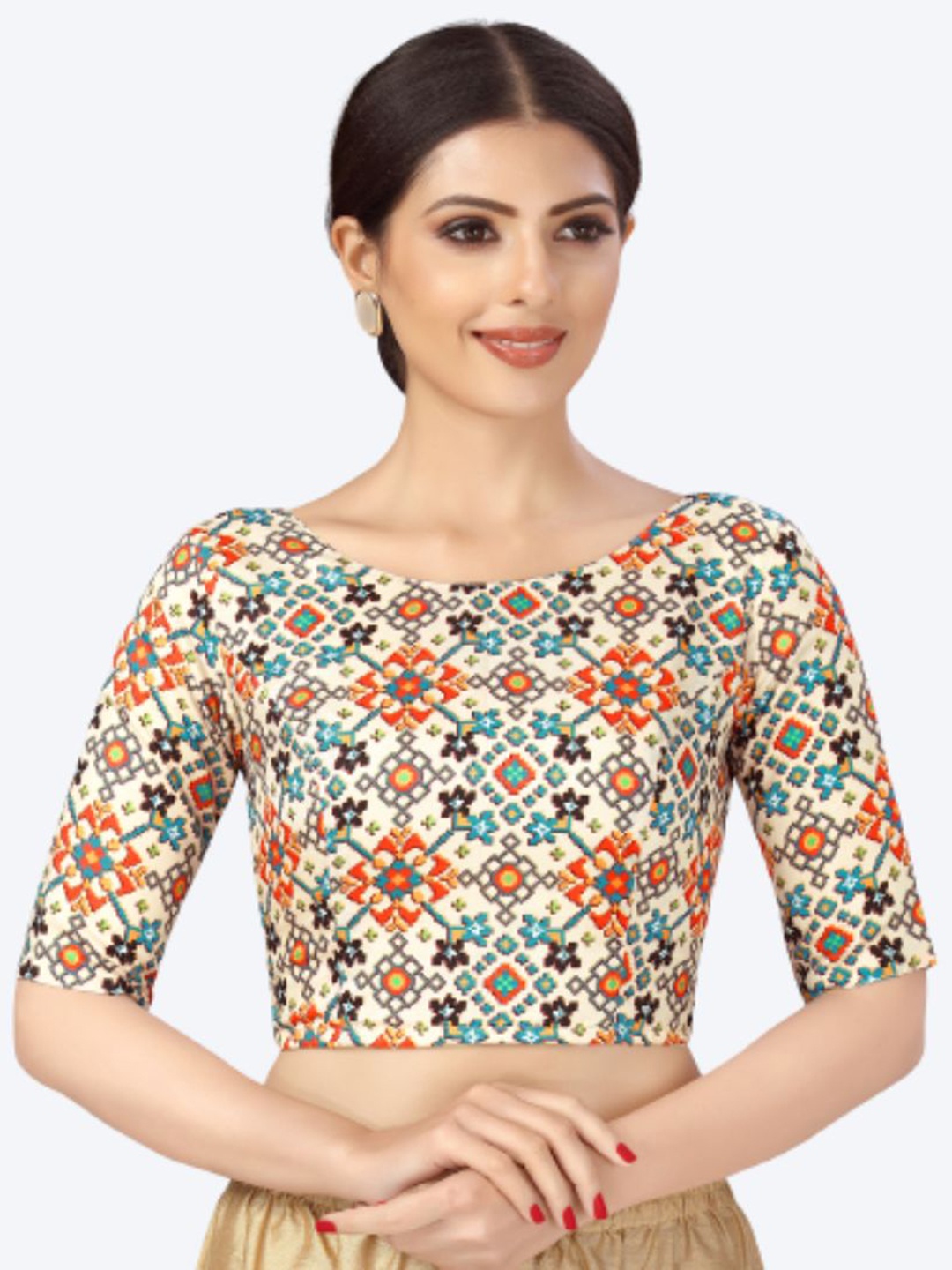 

Studio Shringaar White Patola Printed Crepe Saree Blouse