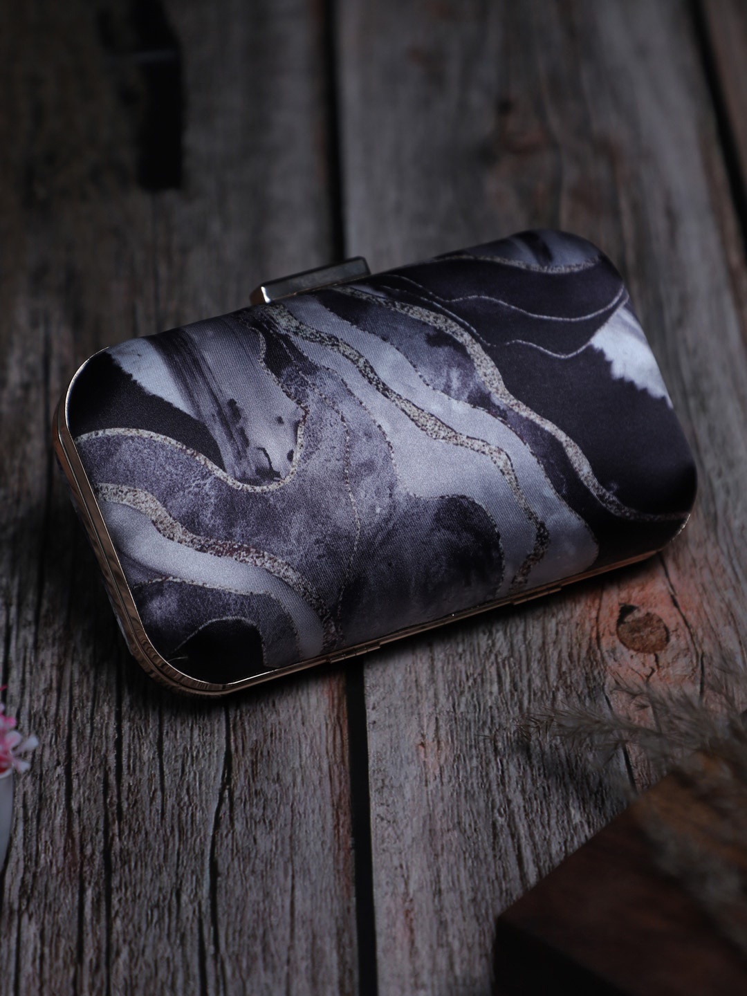 

Swisni Blue Abstact Purse Clutch