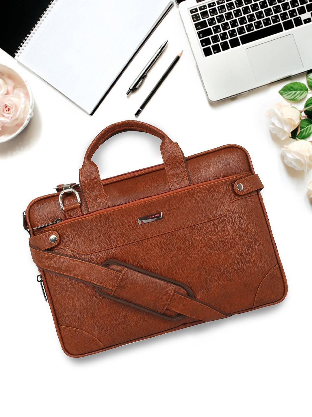 

ZIPLINE Unisex Tan Textured Laptop Bag