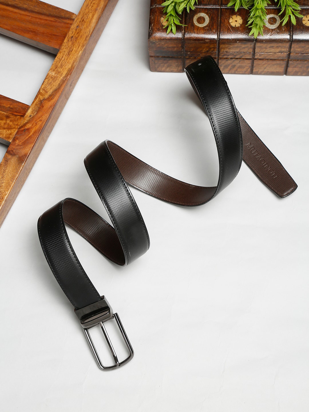 

MUTAQINOTI Men Black Textured Reversible PU Formal Belt