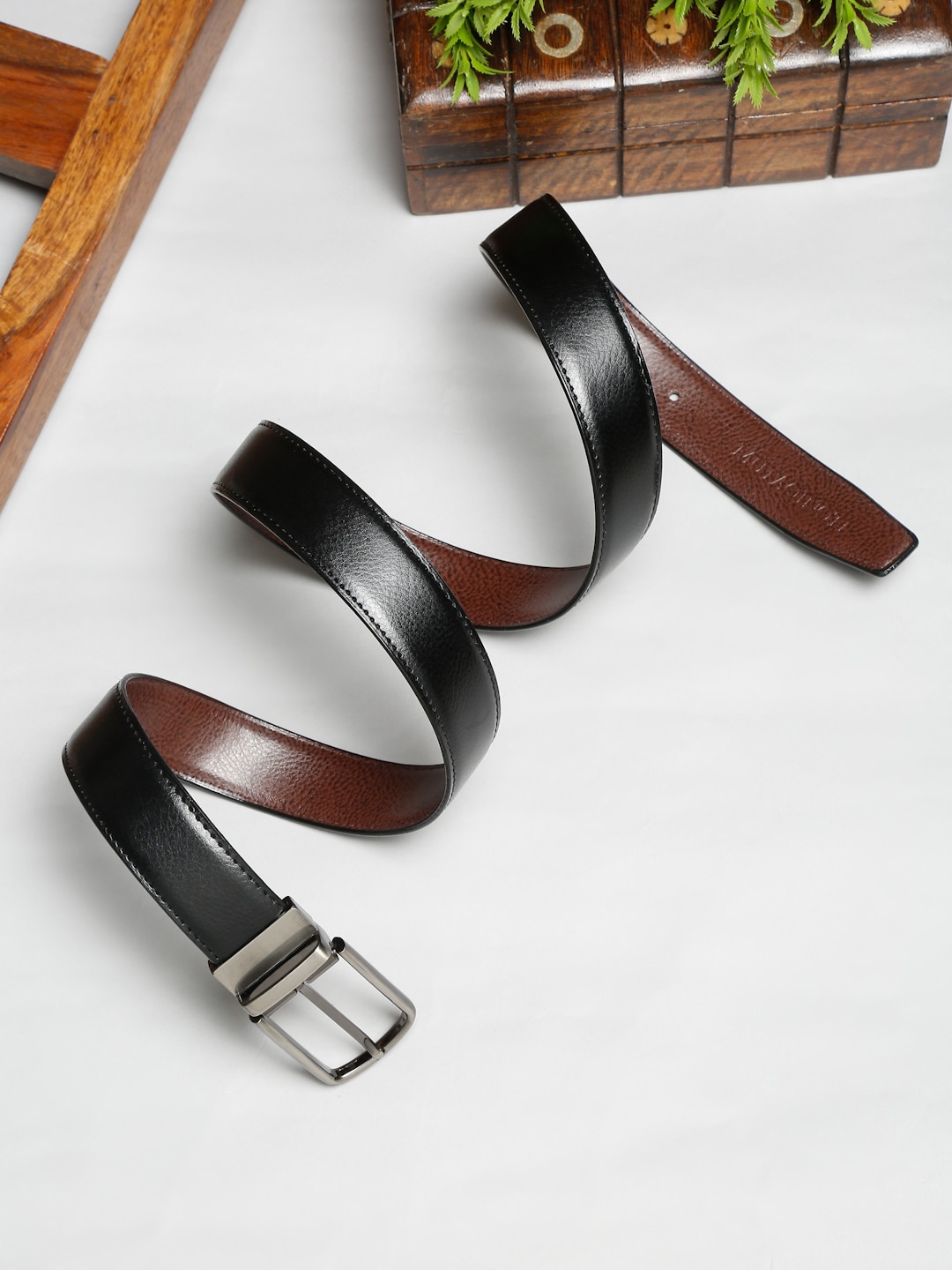 

MUTAQINOTI Men Black Textured Leather Reversible Belt