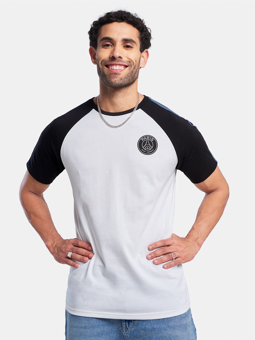 

The Souled Store Men White & Black Paris Saint-Germain Extended Sleeves T-shirt