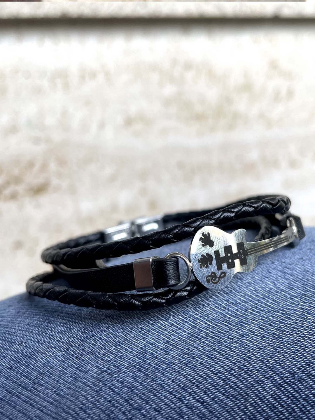 

UNIVERSITY TRENDZ Men Black & Silver-Toned Leather Multistrand Bracelet