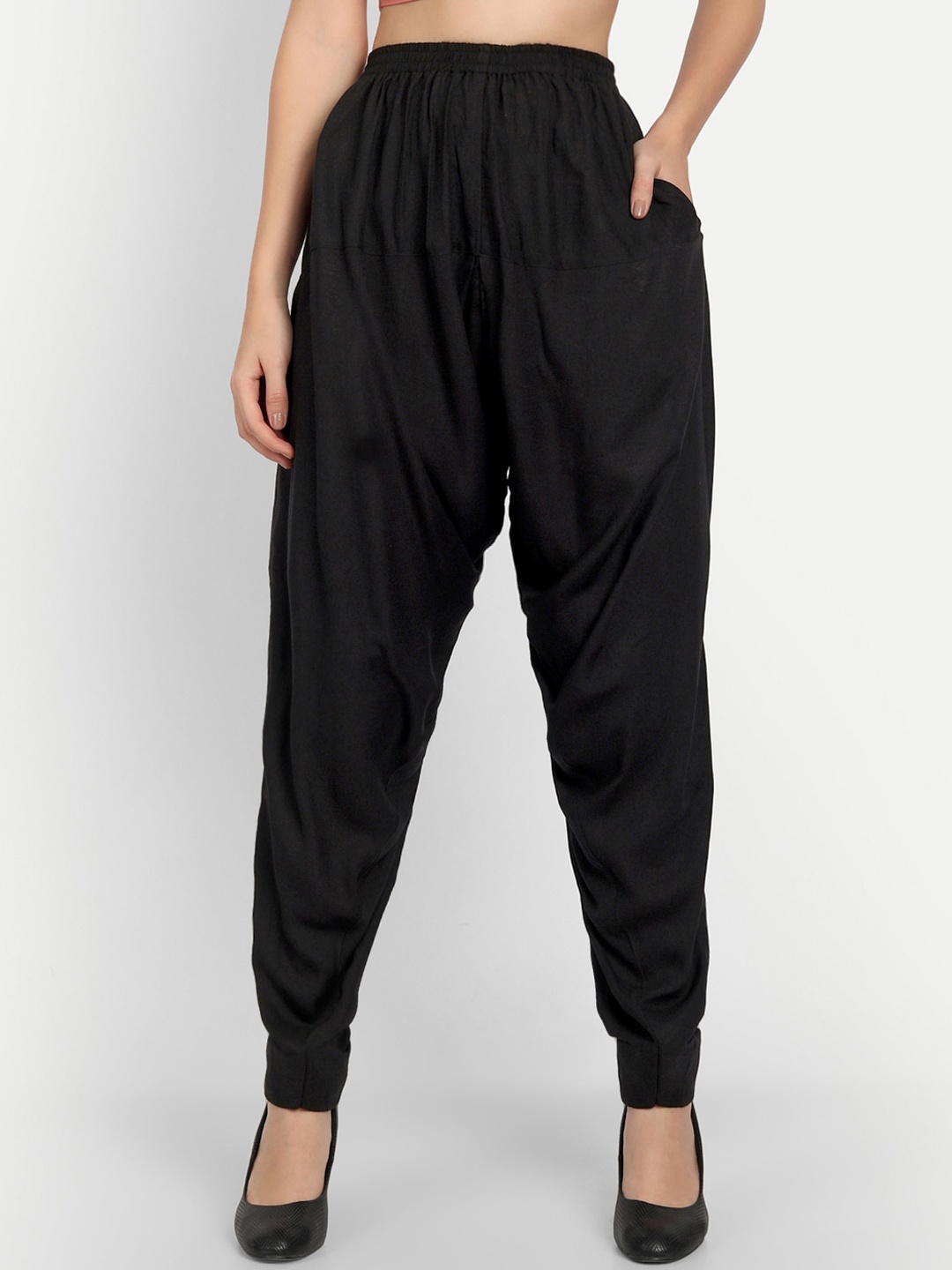 

APELLA Women Black Solid Loose-Fit Salwar