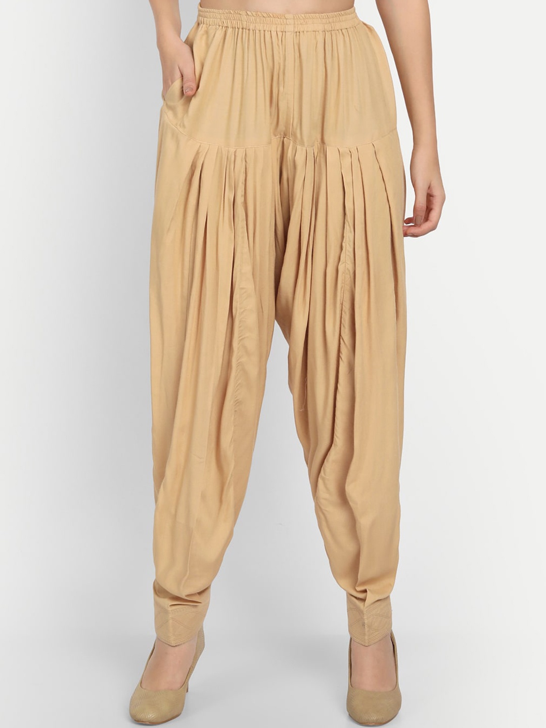 

APELLA Women Beige Solid Loose-Fit Salwar