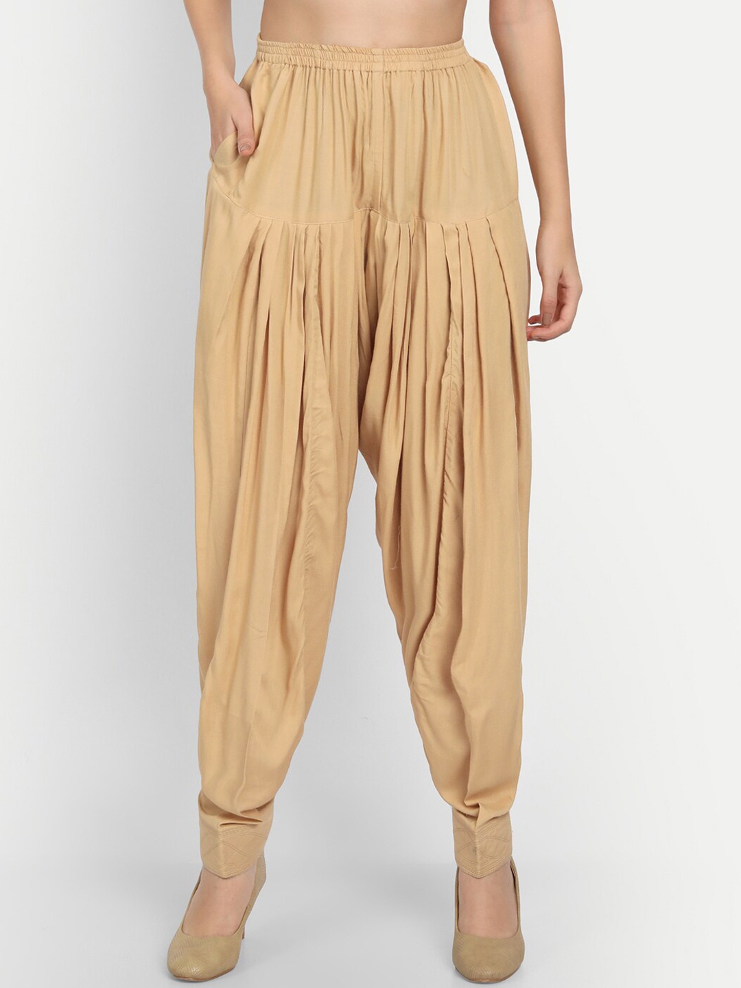 

APELLA Plus Size Women Beige Solid Loose-Fit Salwar