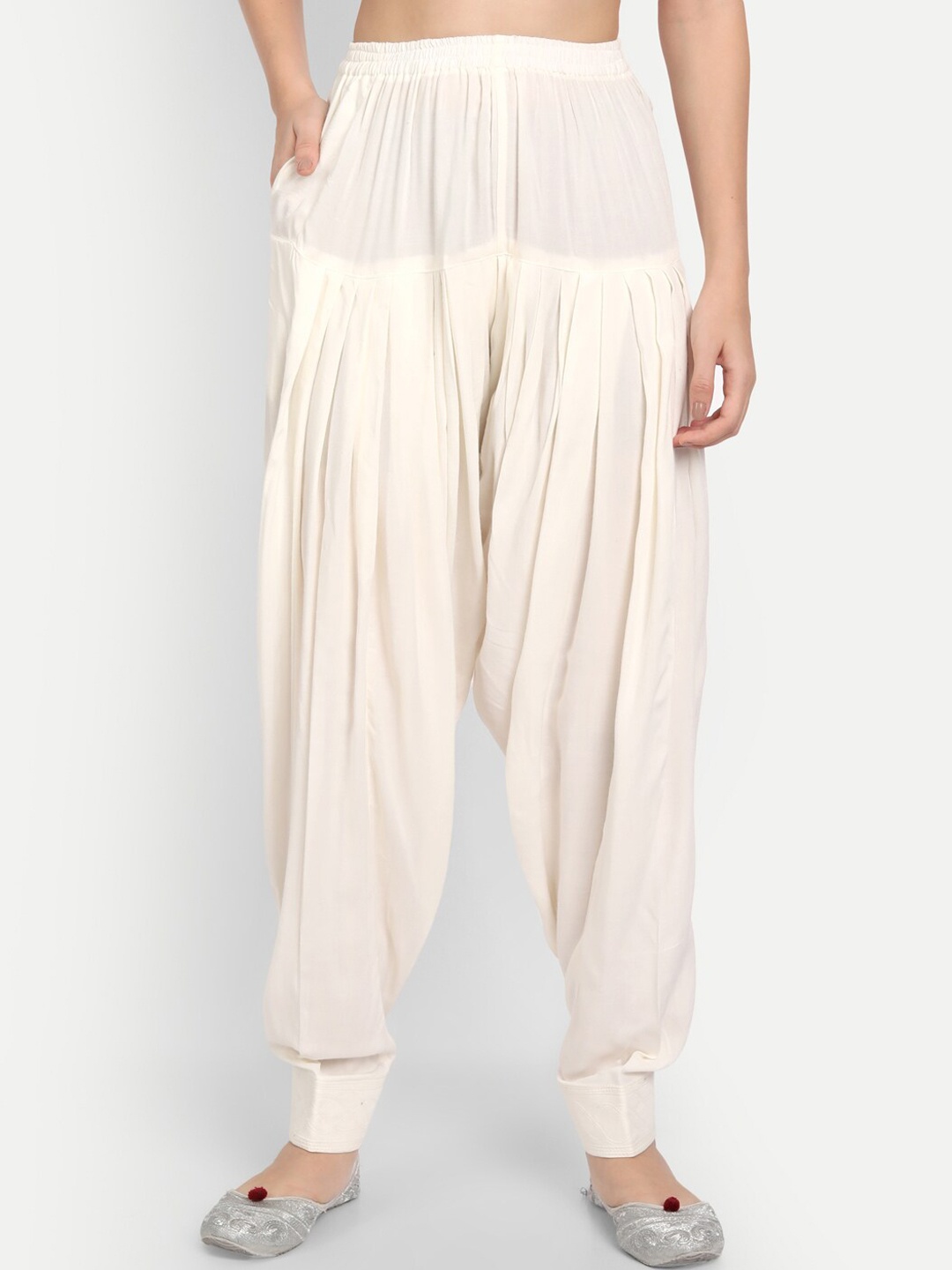 

APELLA Women Off White Solid Loose-Fit Salwar