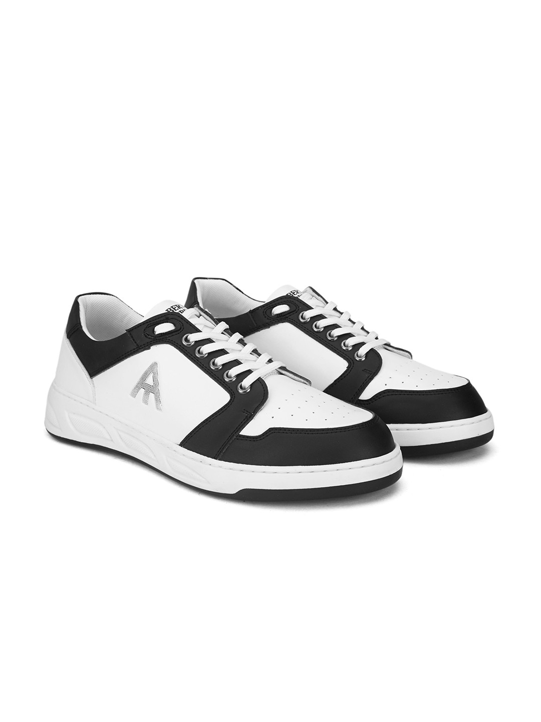 

Alberto Torresi Men White& Black Casual Sneakers
