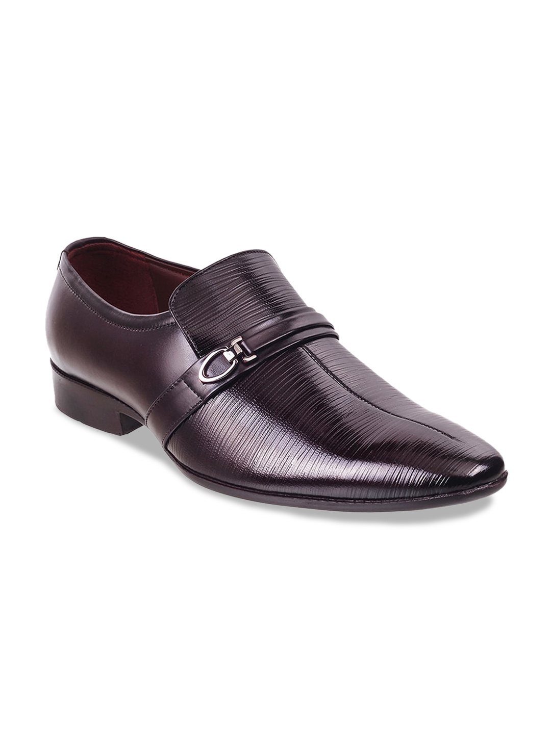 

Metro Men Maroon Textured Formal Loafers