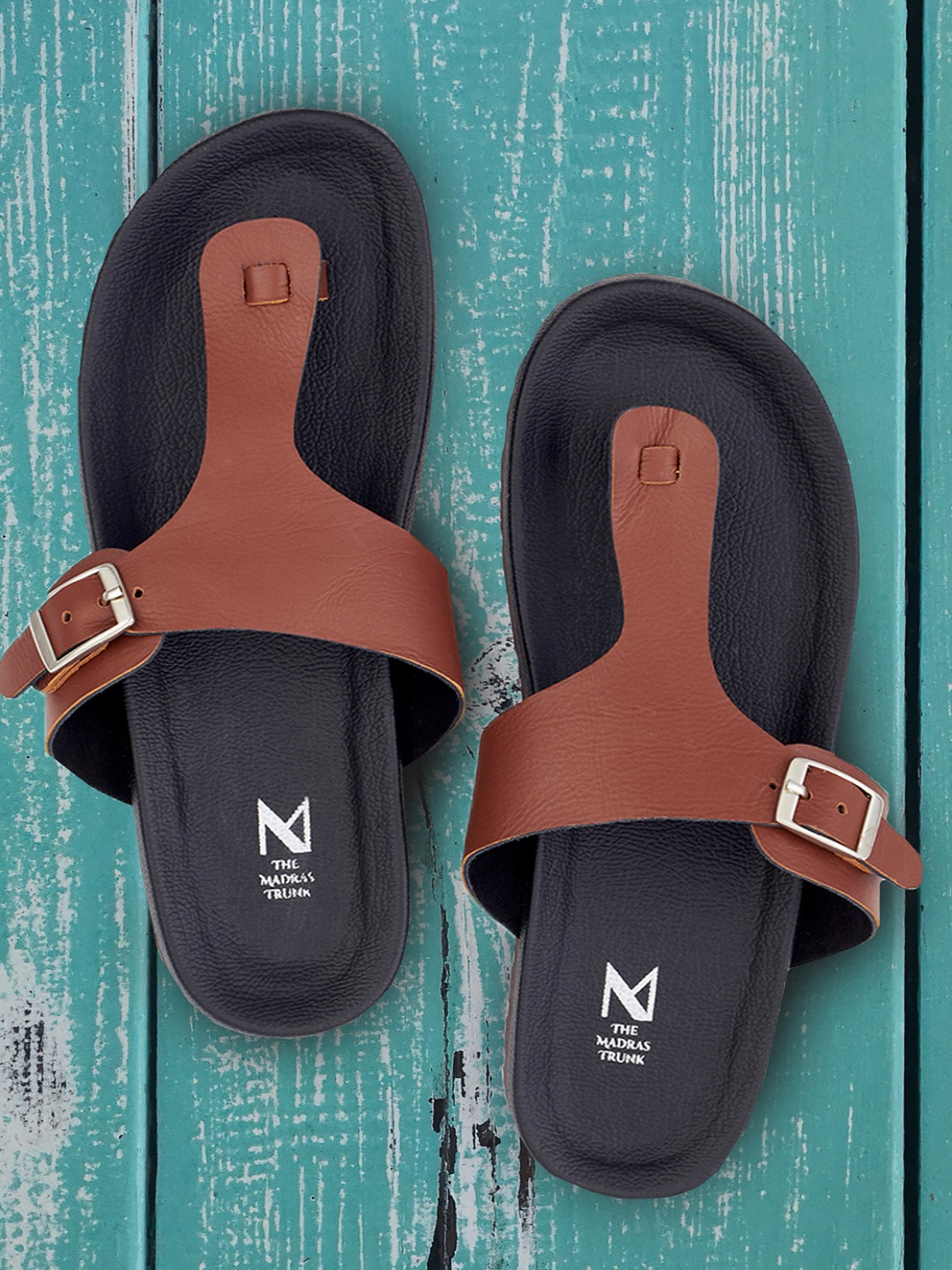 

THE MADRAS TRUNK Men Black T-Strap Flats with Buckles