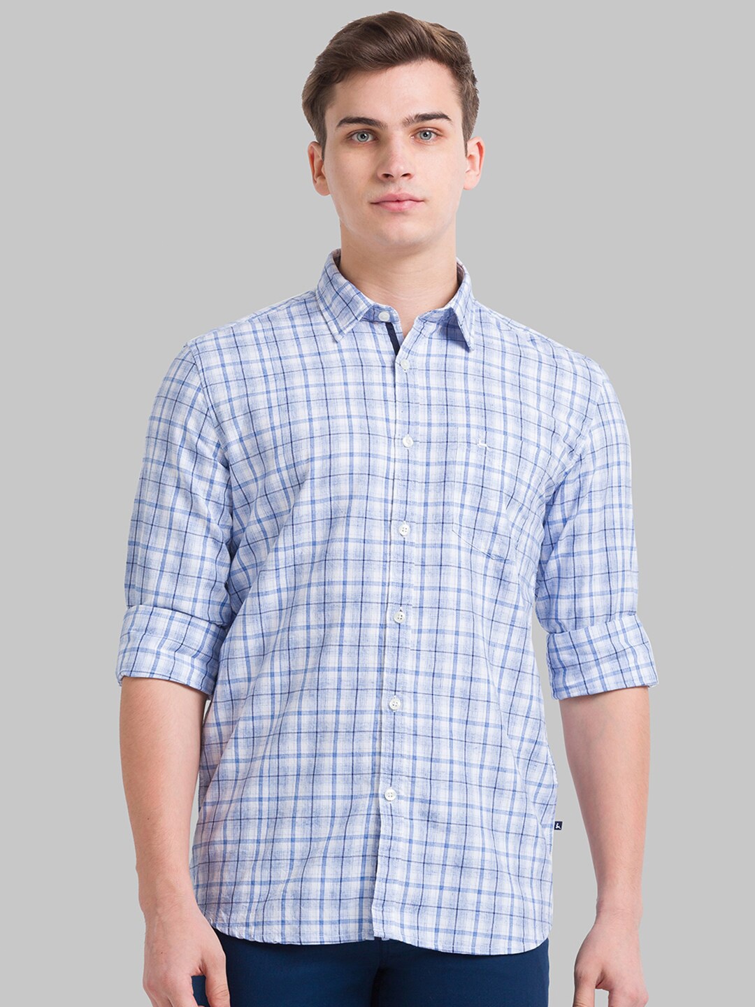 

Parx Men Blue Slim Fit Checked Casual Shirt