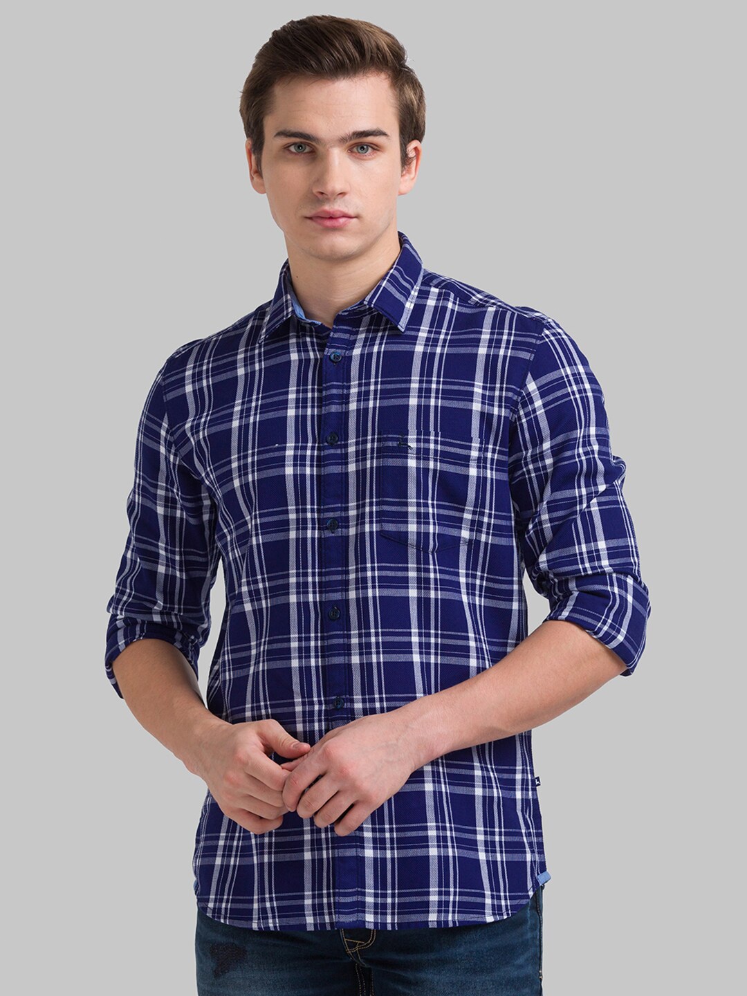 

Parx Men Blue Slim Fit Checked Casual Shirt