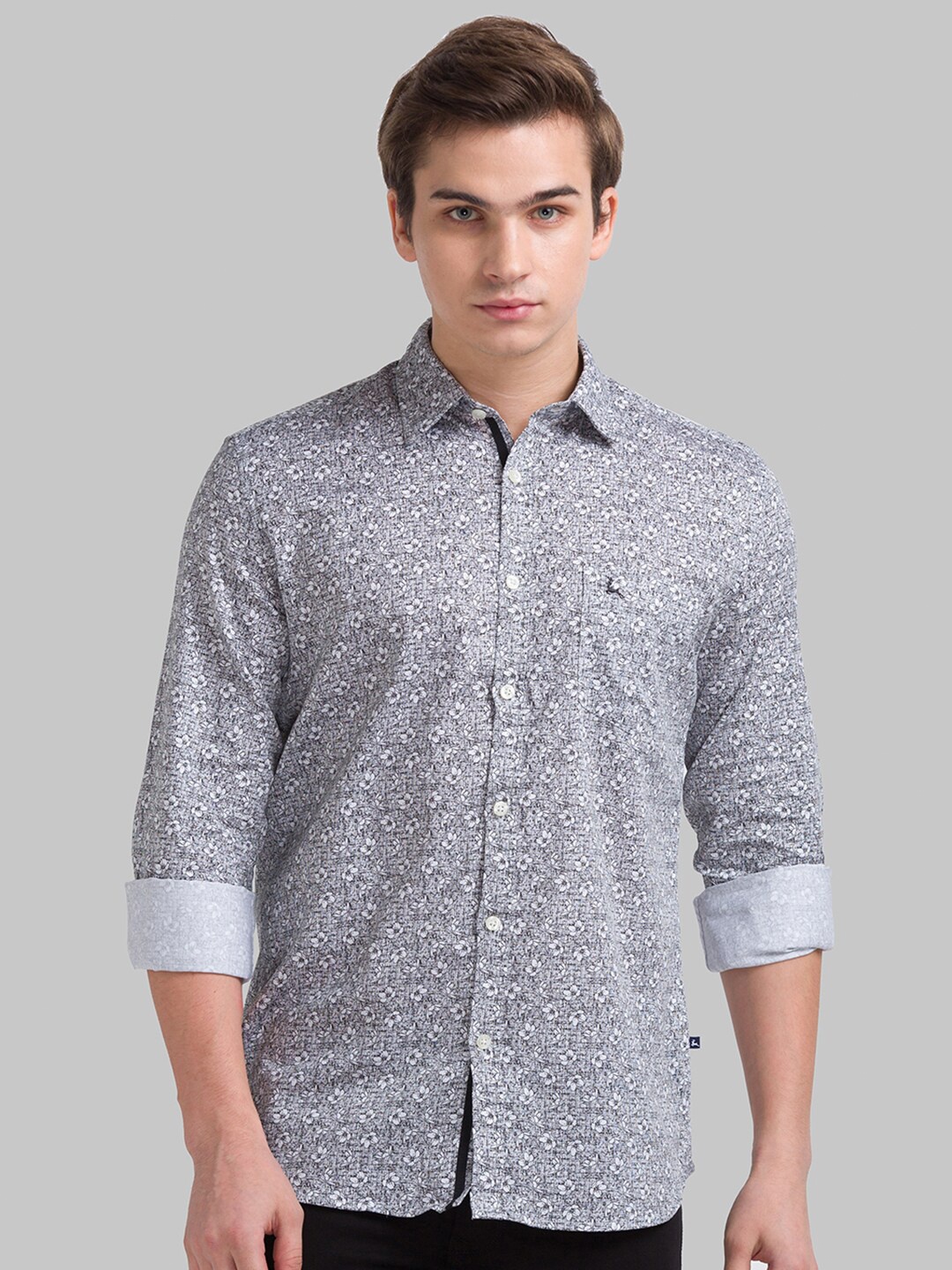

Parx Men Black Slim Fit Floral Printed Casual Shirt