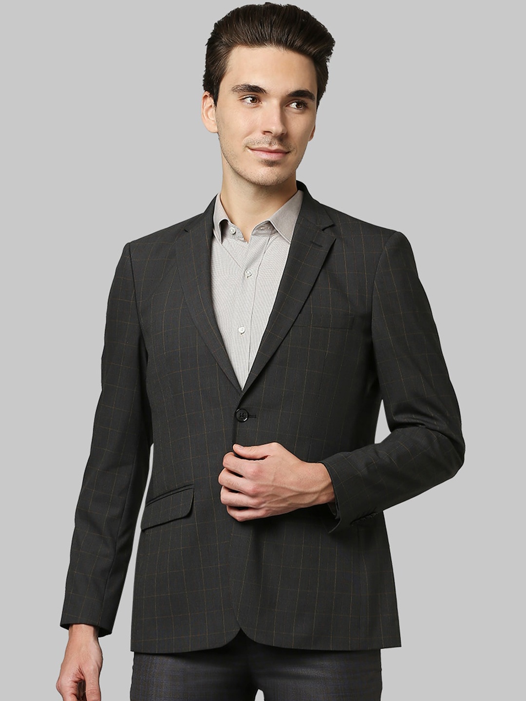 

Raymond Men Dark Grey 2 Piece Single Breasted Suit