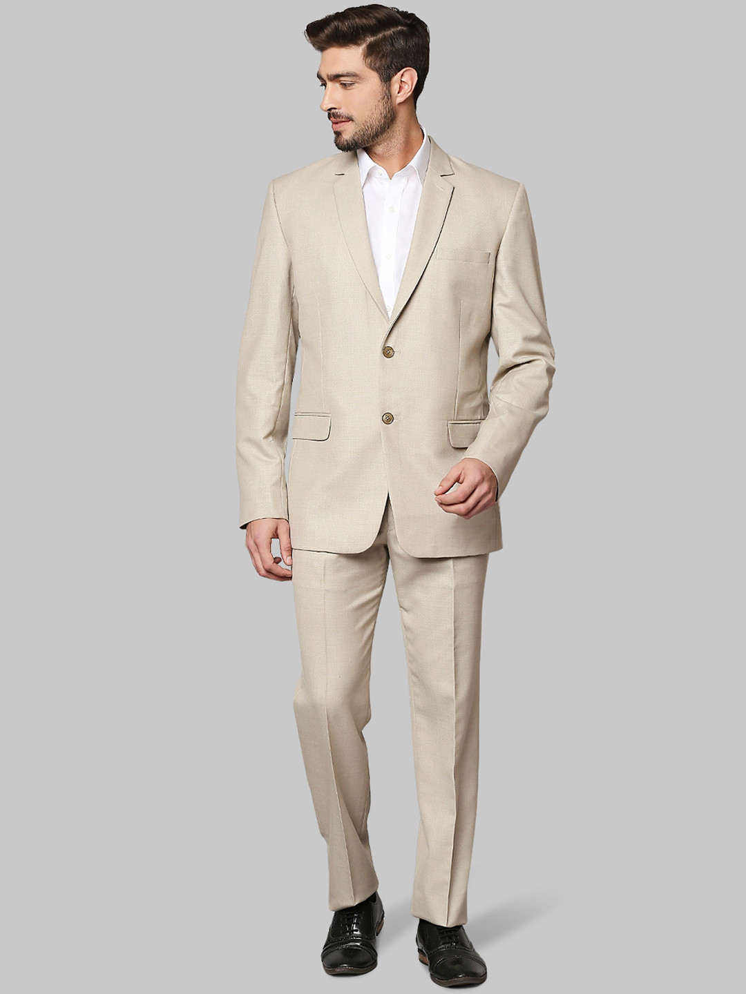 

Raymond Men Beige Solid Slim-fit Single-Breasted Two-Piece Formal Suit
