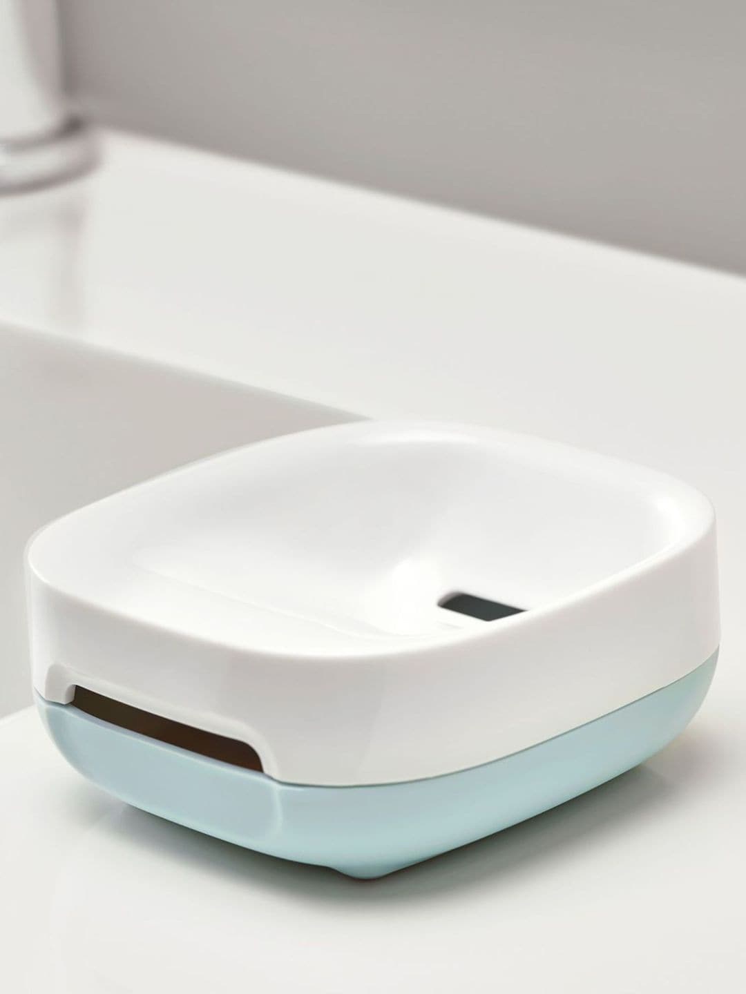 

Joseph Joseph Blue & White Solid Compact Soap Dish