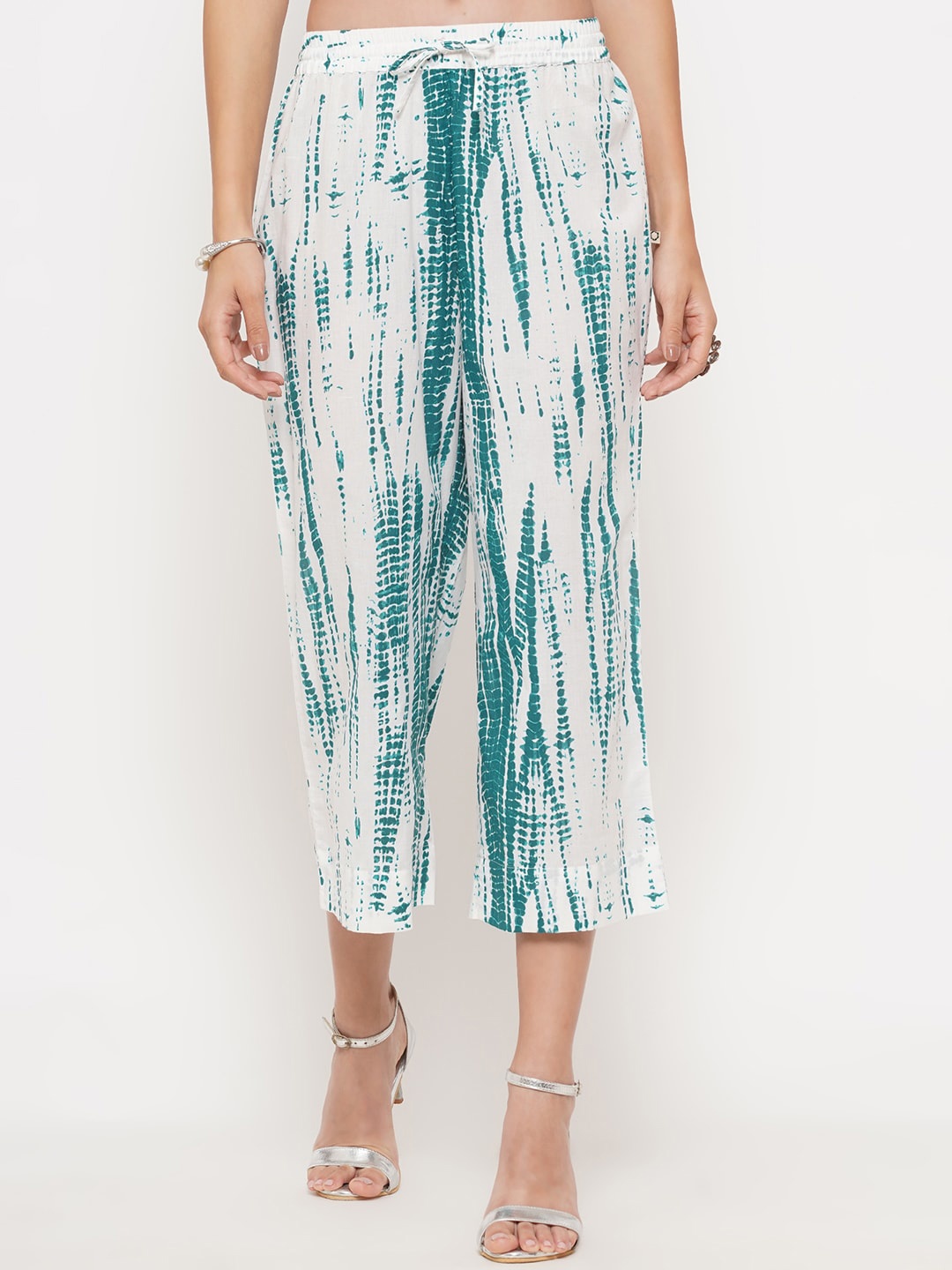 

FABNEST Women Green & White Printed Relaxed Culottes Trousers