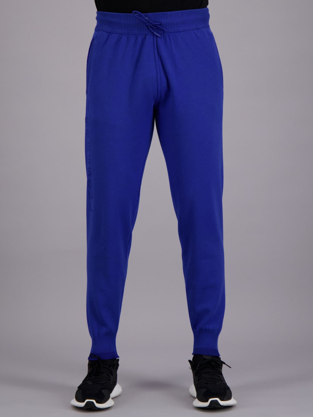 

FREESOUL Men Blue Solid Joggers