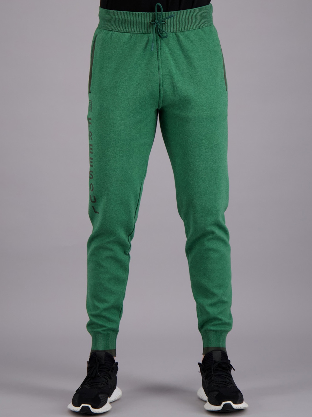 

FREESOUL Men Green Solid Joggers