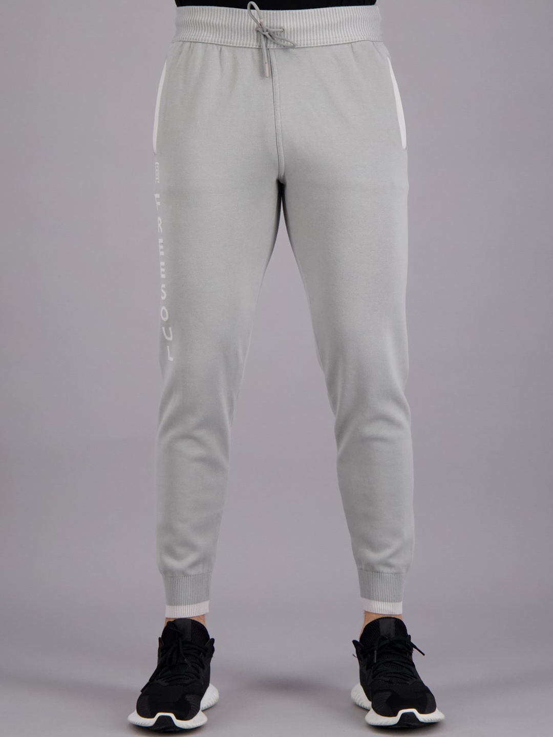 

FREESOUL Men Grey Solid Joggers