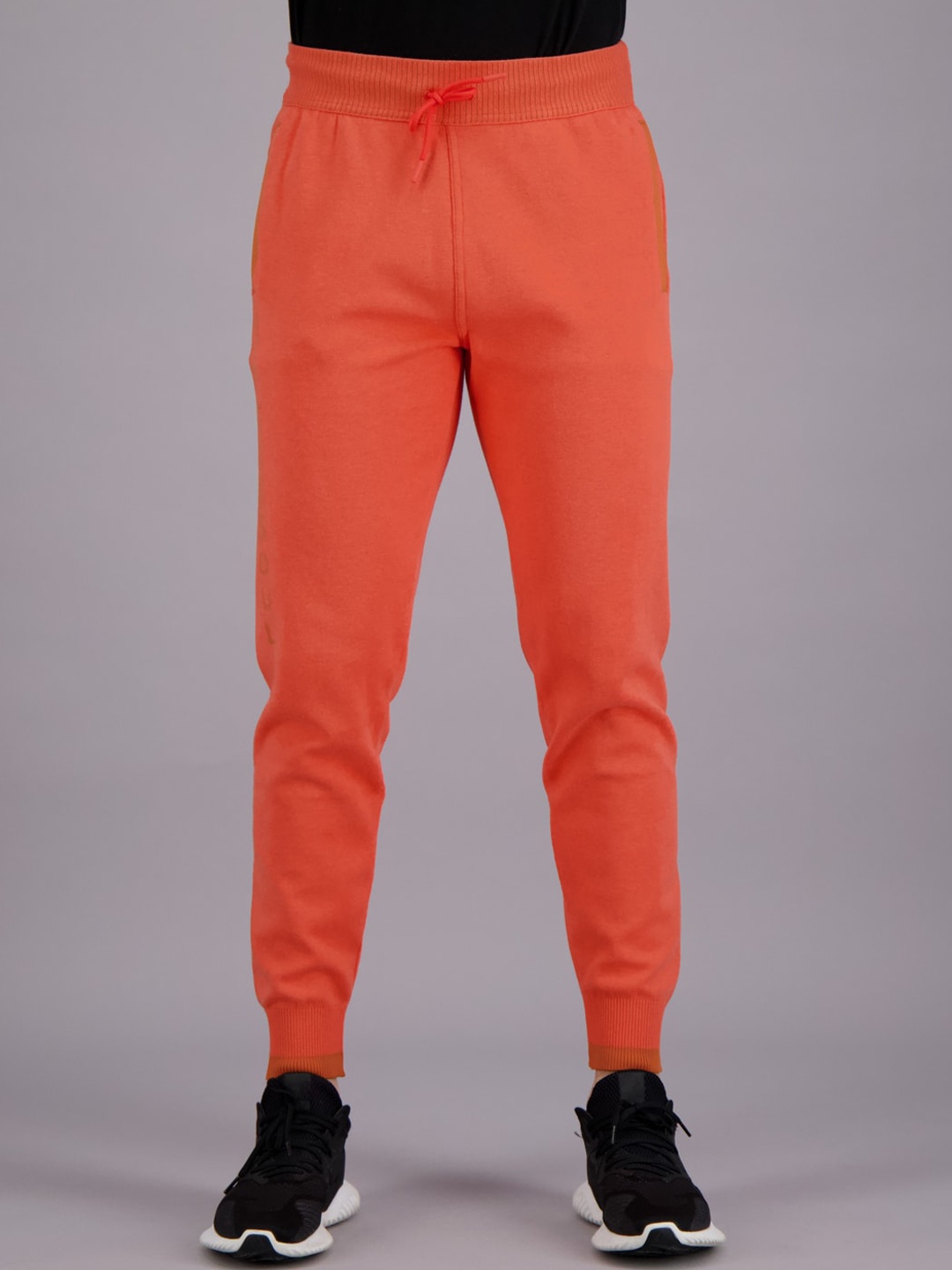 

FREESOUL Men Coral Colored Solid Joggers