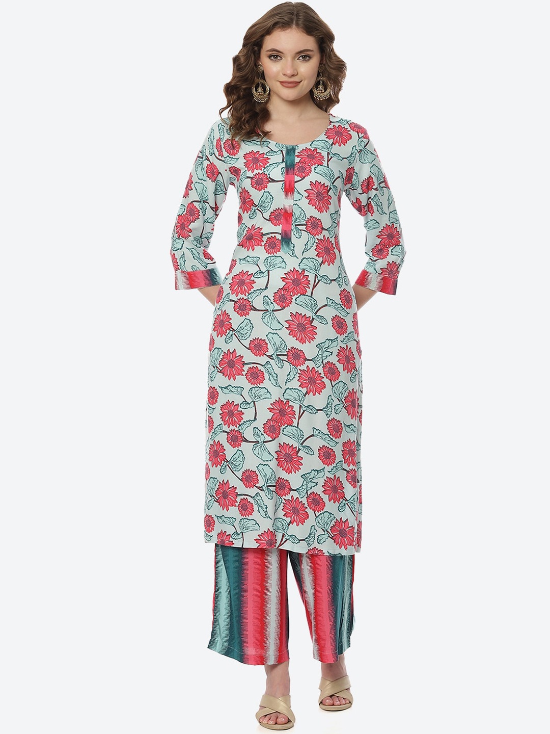 

Rangriti Women Green Floral Printed Kurta with Trousers