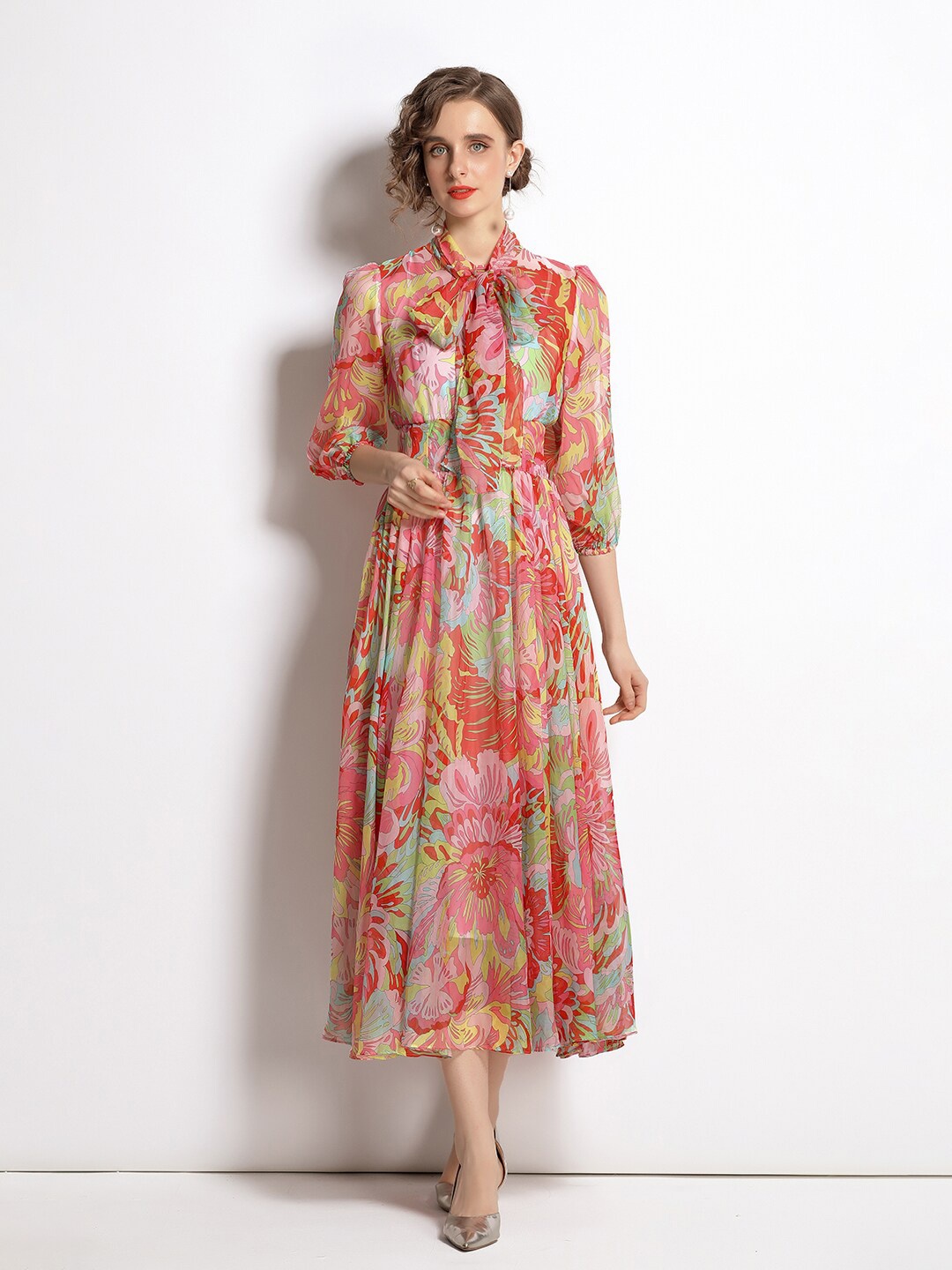 

JC Collection Women Red & Green Floral Printed Tie-Up Neck Midi Fit & Flare Dress