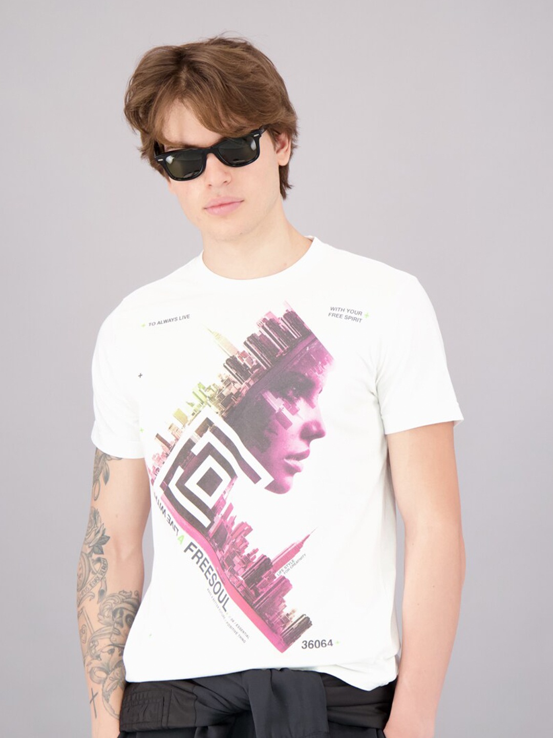 

FREESOUL Men White Printed Raw Edge T-shirt