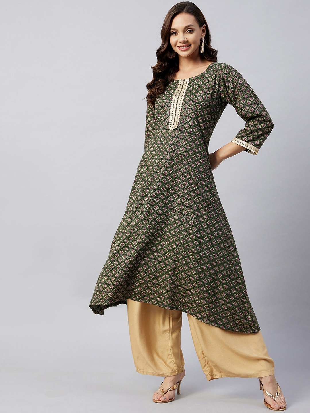 

InWeave Women Green Chevron Yoke Design Anarkali Kurta