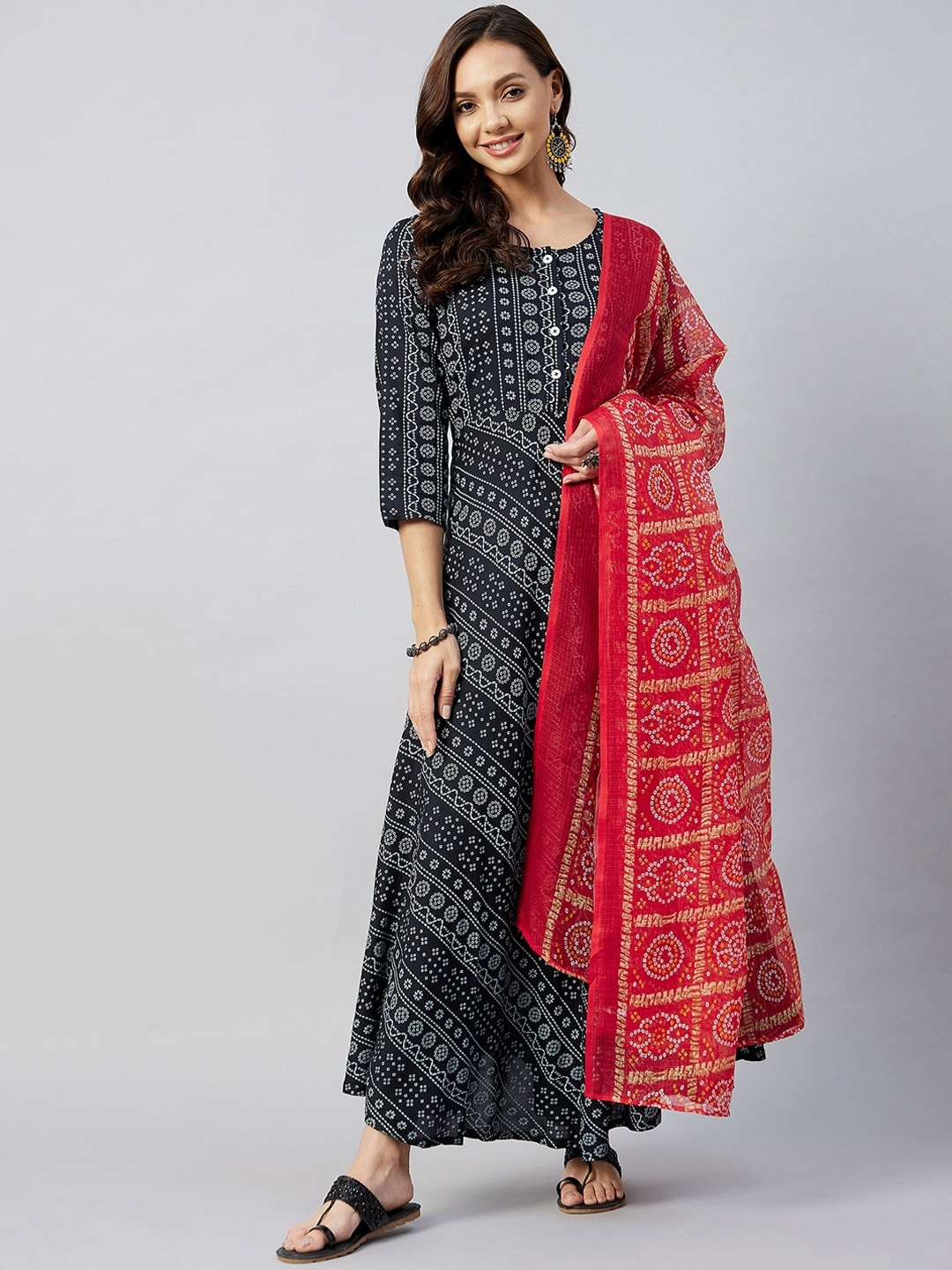 

InWeave Women Black Geometric Printed Anarkali Kurta