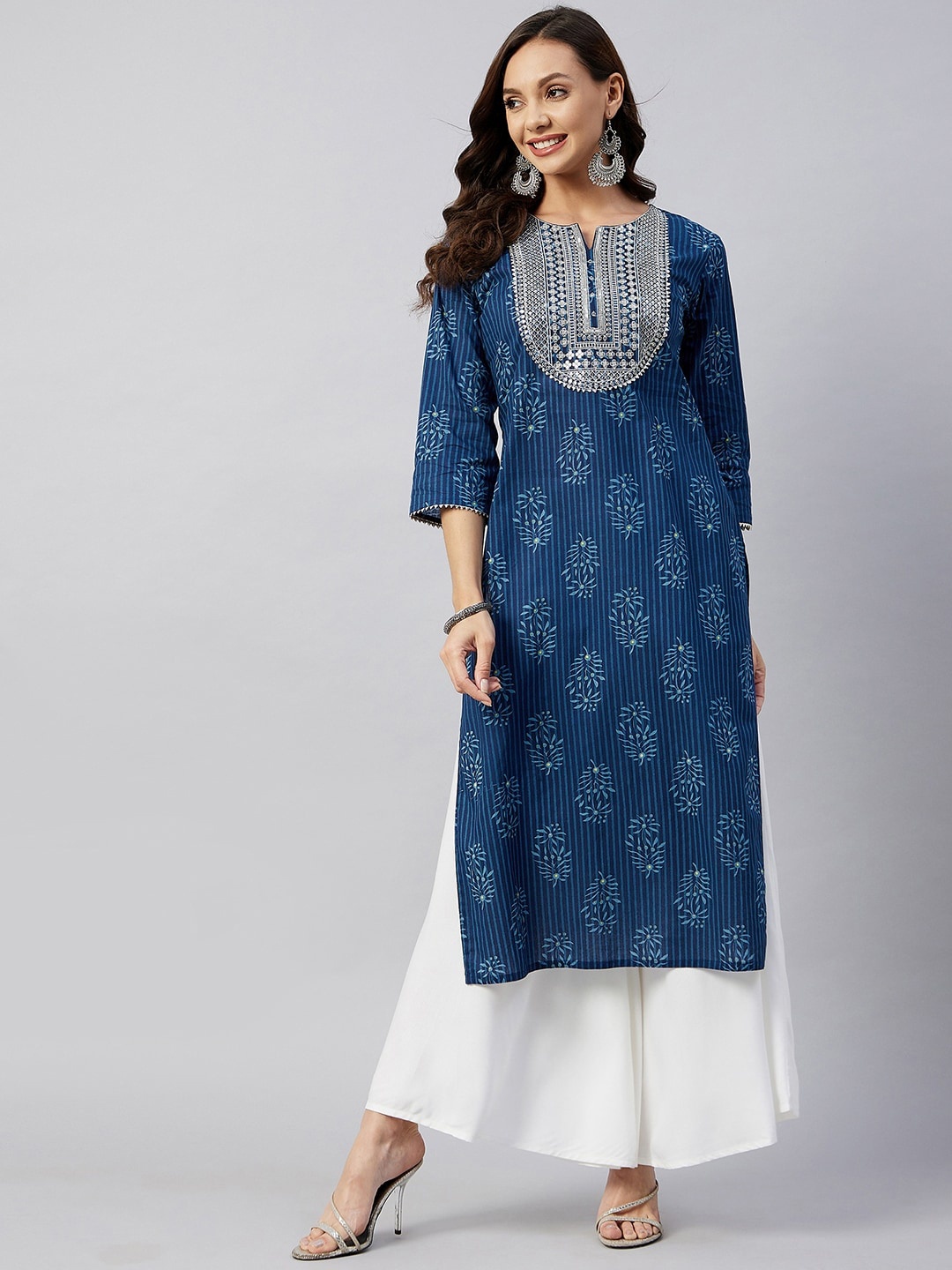 

InWeave Women Blue & White Floral Kurta