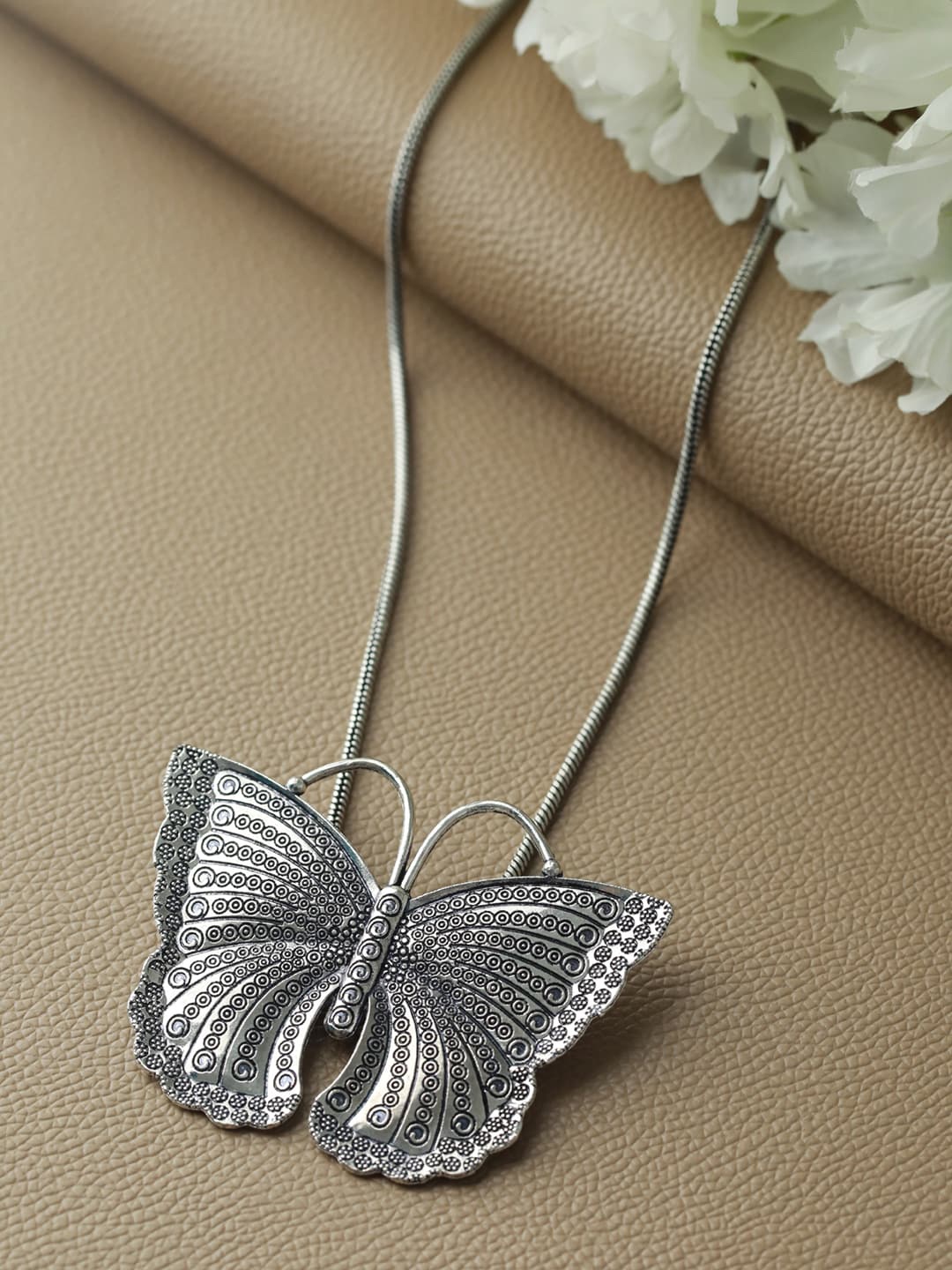 

Jazz and Sizzle Silver-Plated Oxidised Chain