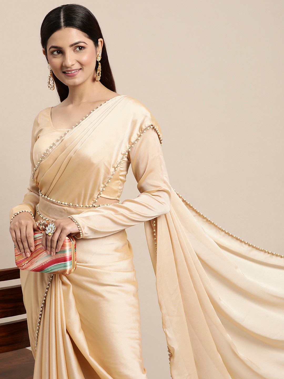 

LOOKNBOOK ART Cream-Coloured Pearl Border Silk Blend Belted Saree with Blouse