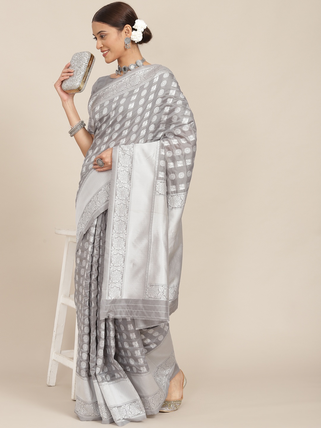 

Mitera Grey Ethnic Motifs Zari Pure Georgette Kasavu Saree with Blouse Piece