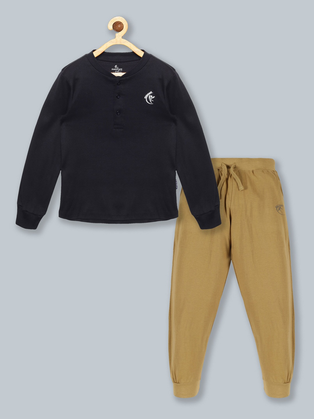 

KiddoPanti Kids Black & Khaki Green Solid Pure Cotton Knitted Tracksuits