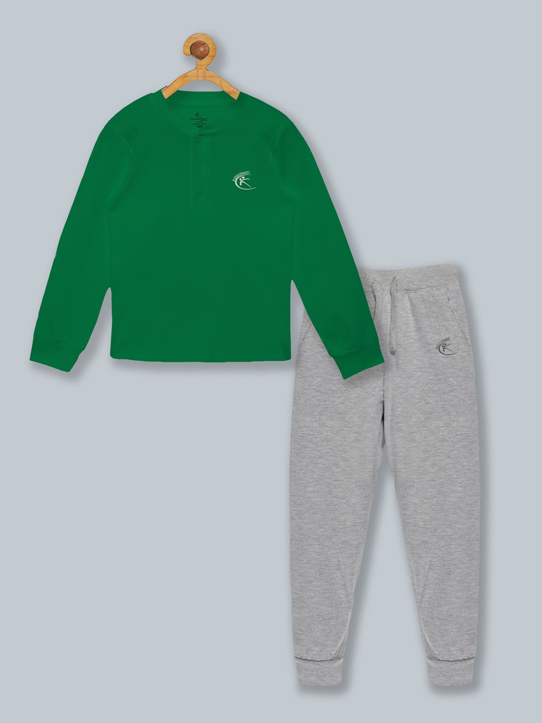 

KiddoPanti Kids Green Solid Pure Cotton Tracksuit