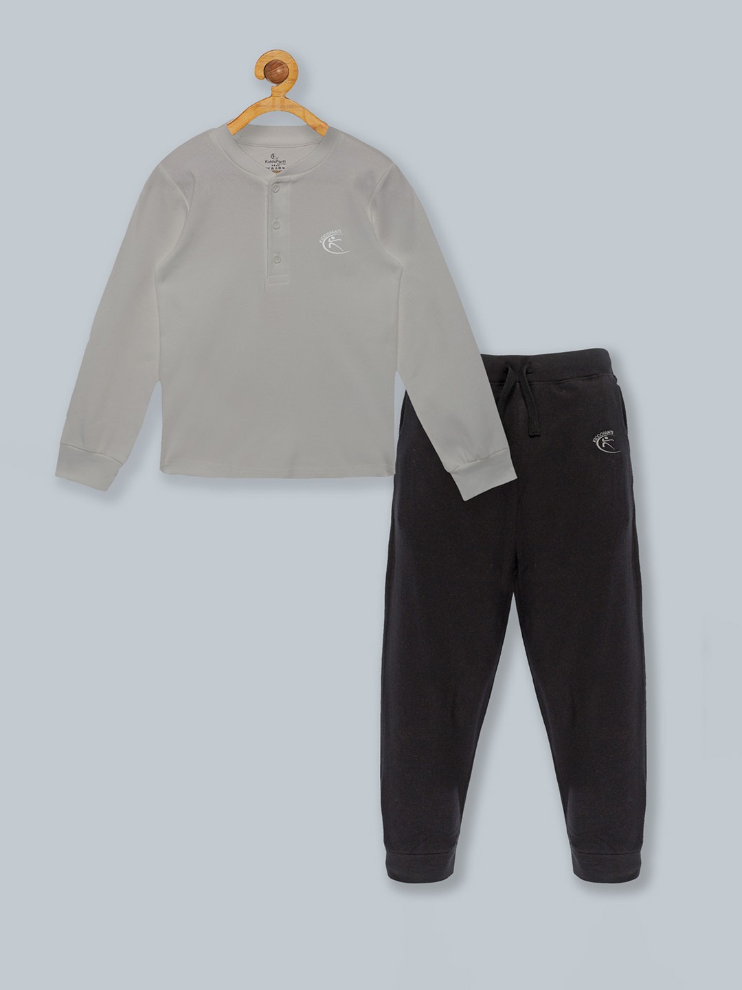 

KiddoPanti Kids Grey & Black Solid Pure Cotton Tracksuit