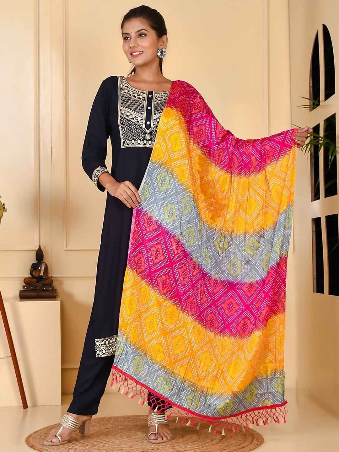 

Kesarya Pink & Yellow Printed Tie and Dye Dupatta