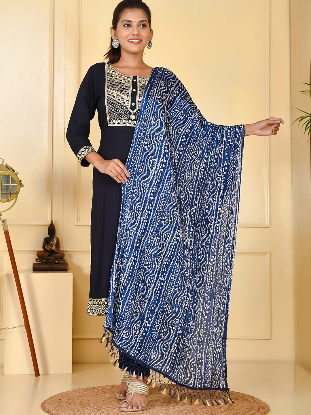 

Kesarya Blue & White Printed Bandhani Dupatta